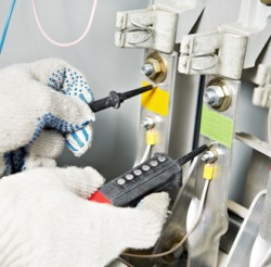 Instelecan-mantenimientos-electricos-santander-cantabria